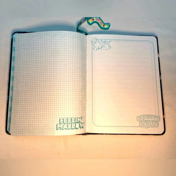 Squishmallow Soft and Fluffy Note Book - Picture 3 of 6